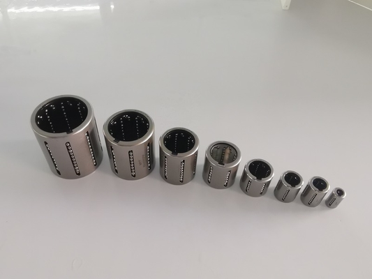 Precision Linear Bearing voor industriële machines Smooth Motion Nylon / Steel Cage